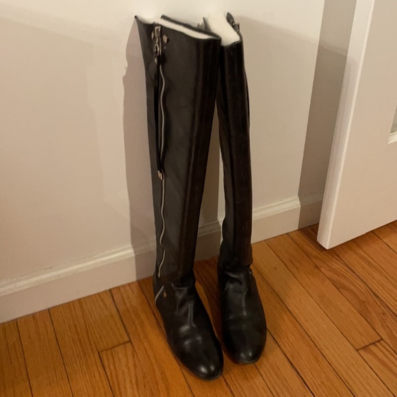 Jessica Simpson over the knee black boots - Picture 3 of 11